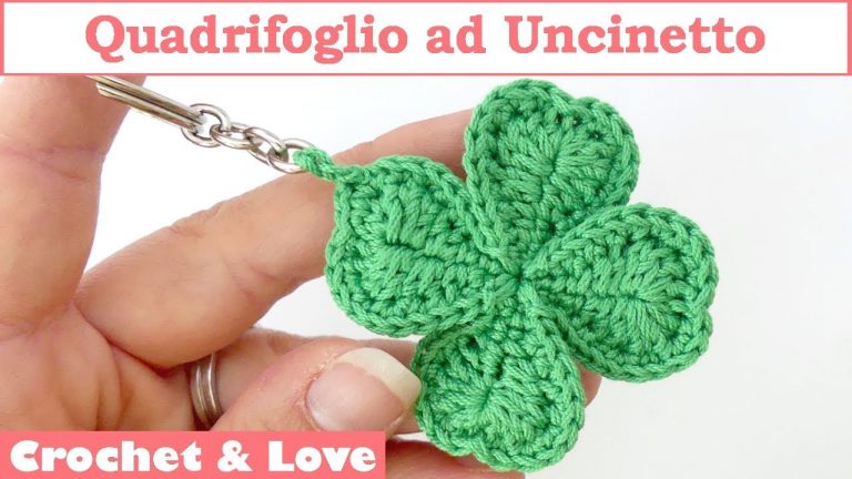 LLavero crochet trebol